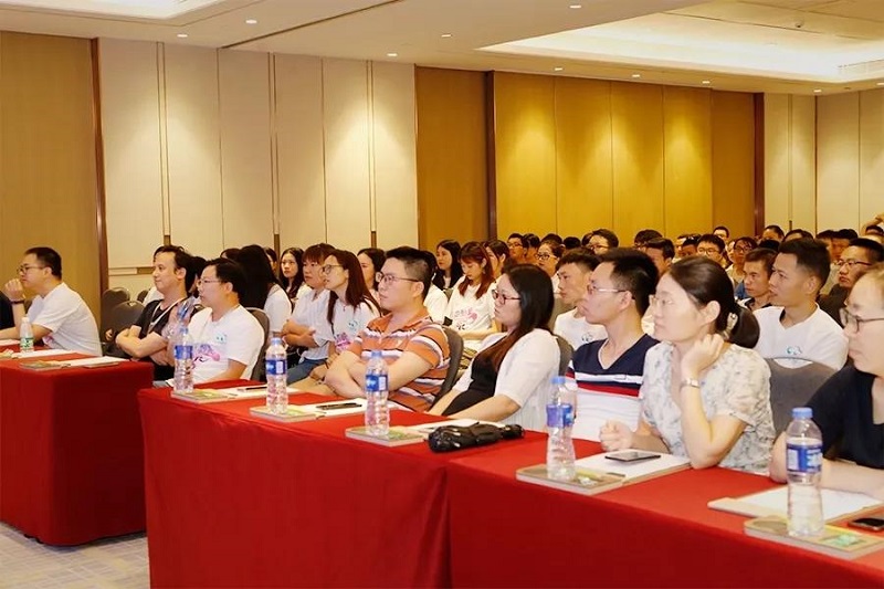 2019年云里物里年中戰(zhàn)略會(huì)議在希爾頓順利召開(kāi)