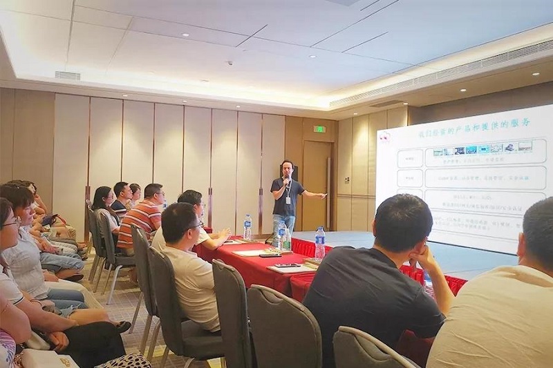 2019年云里物里年中戰(zhàn)略會(huì)議在希爾頓順利召開(kāi)