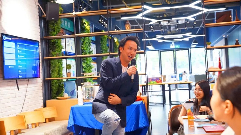 榜樣的力量丨云里物里9月份優(yōu)秀員工&優(yōu)秀新人表彰大會圓滿結(jié)束