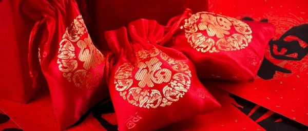 云里物里誠邀全體員工留深過年并送上三重禮