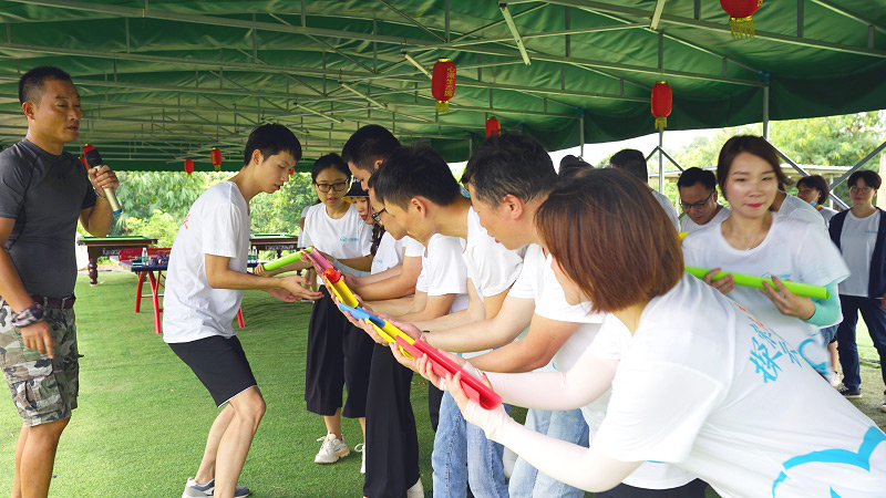 云里物里國內(nèi)營銷中心光明心湖生態(tài)園一日游
